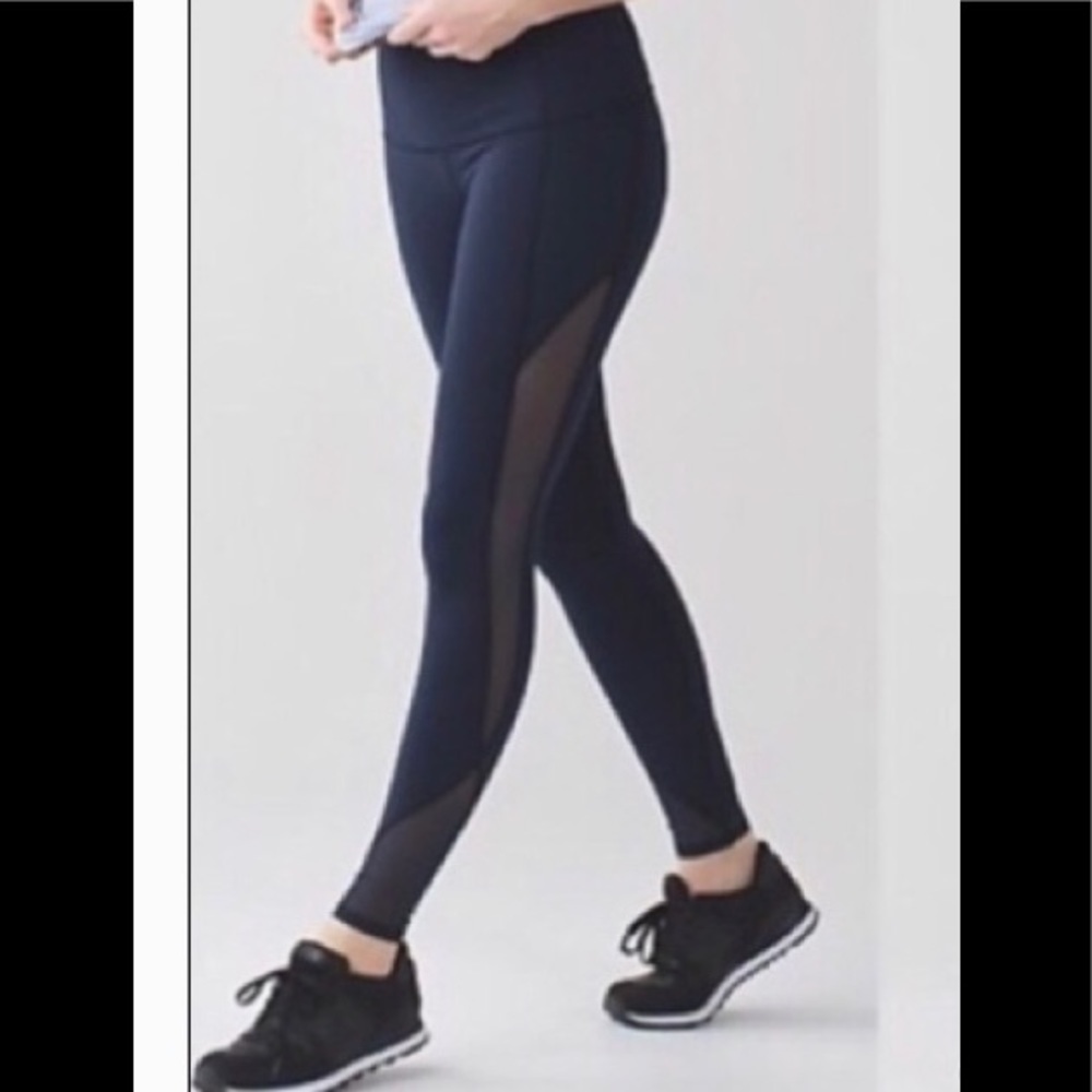 Lululemon Make A Move Navy Tights Side & Back Zip Pocket Size 6
